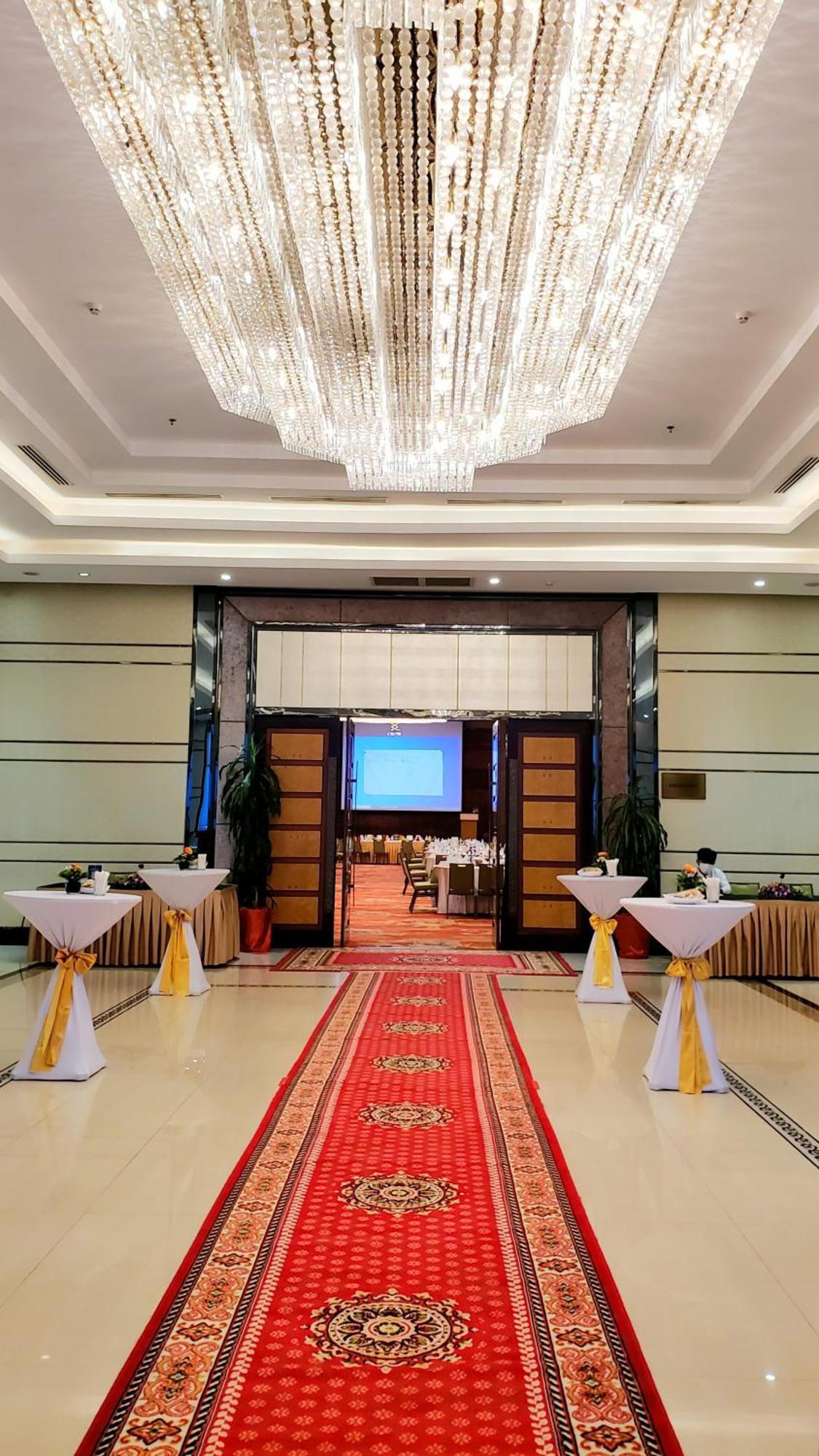 Dara Airport Hotel Phnom Penh Exterior foto